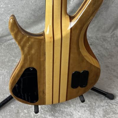 Harley Benton BZ-5000 Deluxe 5 String bass guitar with bag image 11