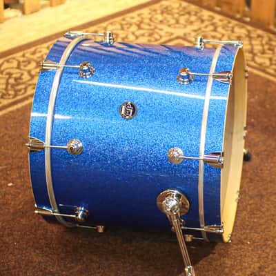 DW Performance Blue Sparkle Bass Drum - 16x20 image 2