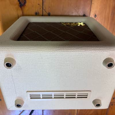 Vox AC4TV 4-Watt 1x6.5" mini Guitar Combo - Tan image 7
