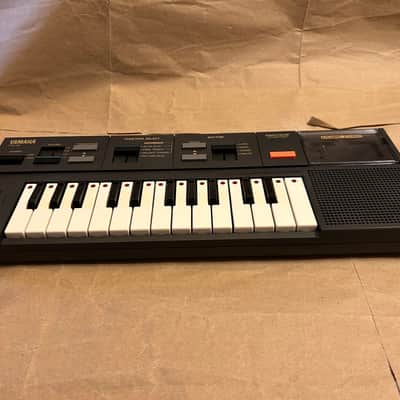 Yamaha TYU-40 80s RARE 25-key Mini Synthesizer MINT Condition in box with Microphone and 3 song cards image 2