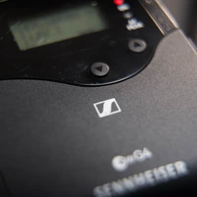 Sennheiser EW 500 G4 w Ci 1 instrument cable wireless system transmitter, receiver & rackmount kit 470-558 MHz 2020-present - gray image 7