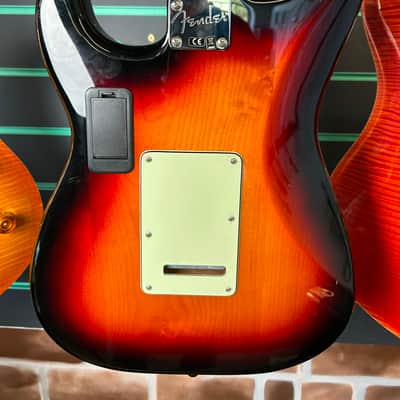 Fender Deluxe Roadhouse Stratocaster 3-Colour Sunburst 2018 Electric Guitar w/ Mods image 11