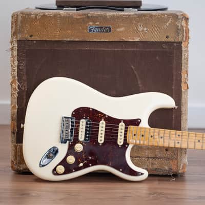 2023 Fender USA American Professional ii 2 HSS Stratocaster - in White Bild 1