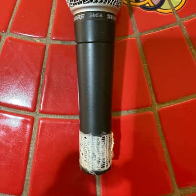 Shure SM58 AUTHENTIC Handheld Cardioid Dynamic Microphone 1984 - Present - Black