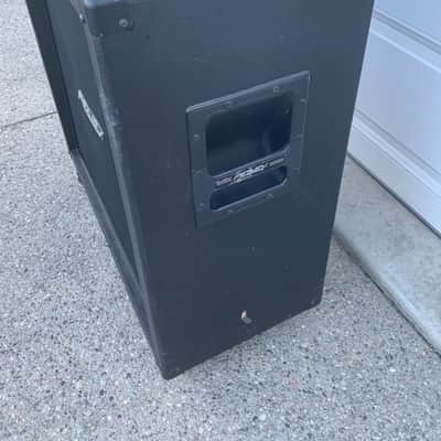 Peavey 5150 4x12" Straight  Guitar Cabinet  - Black image 3