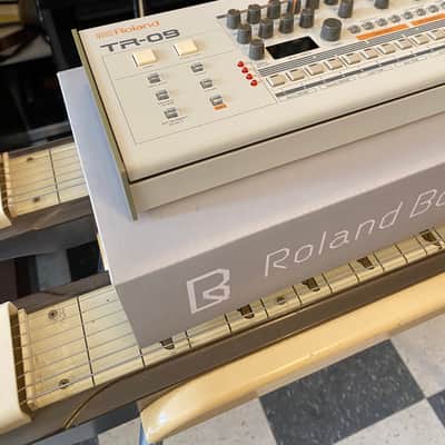 Roland TR-09 Rhythm Composer 2017 - Present - White image 4