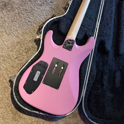 Fender Limited Edition HM Strat reissue 2020 - Flash Pink Hardcase image 3