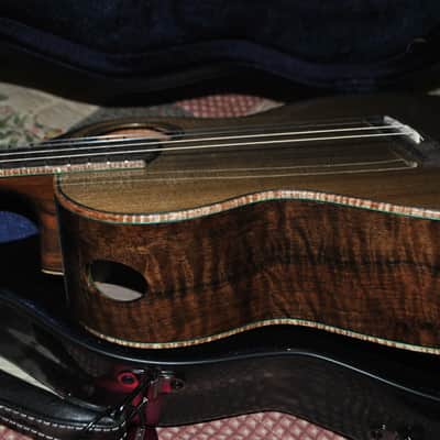 Kimo super baritone ukulele w/Crossrock fiberglass case image 3