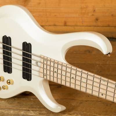 Immagine Ibanez BTB605MLM Bass Workshop Multi-Scale 5-String - Flamed Maple - Pearl White Matte - 5