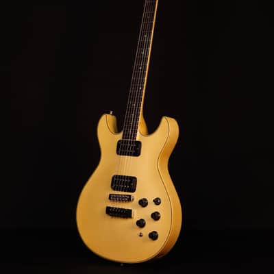 Fender Esprit Elite Electric Guitar, Frost White, SN B010130 - USED image 6