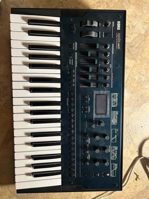 Korg Opsix mkii 37-Key Altered FM Synthesizer