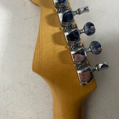 Squier Wayne's World Stratocaster 1992-1993 - Olympic White image 3