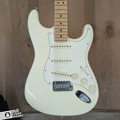 Fender American Professional Stratocaster – Olympic White – Maple Neck – Original Hardshell Case – Used Excellent