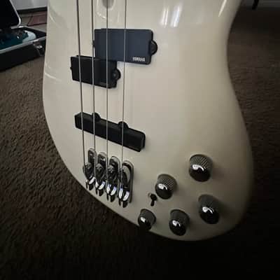 Yamaha BB2004 Mid 2000s - White image 10