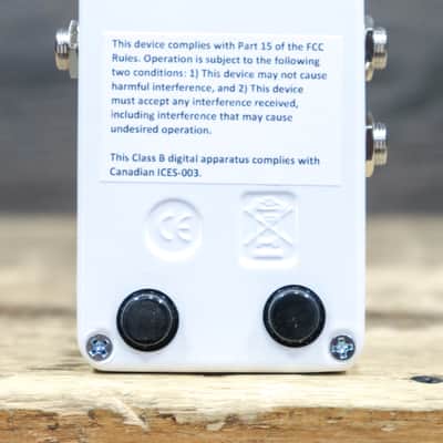 Electro-Harmonix Nano POG Polyphonic Octave Generator Compact Effect Pedal image 4