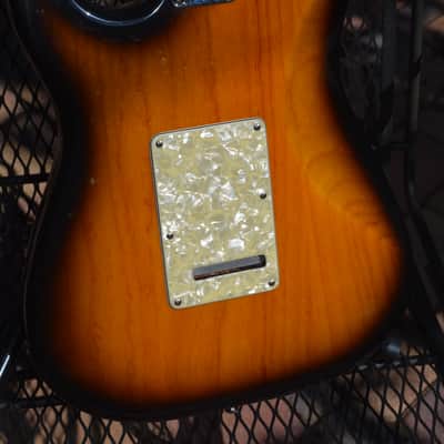 Fender Buddy Guy Signature Stratocaster 1996 - 2009 - 2-Color Sunburst image 9