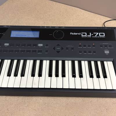 Roland DJ-70 Sampling Workstation 1992 - 1996 - Black