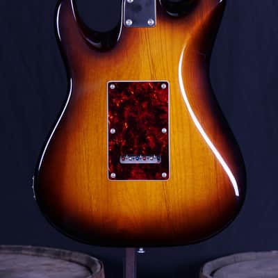 Patrick James Eggle 96 Vintage - 3 Tone Sunburst image 8