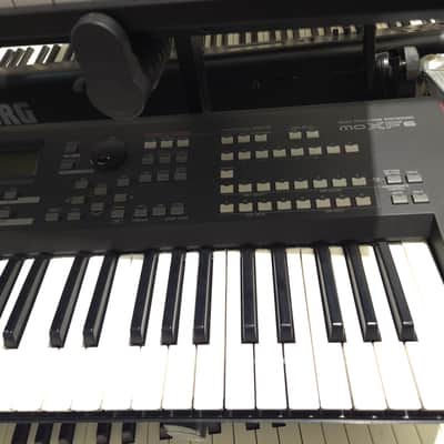 Yamaha MOXF 6 Production Synthesizer 2000s - Local Pickup Only image 4