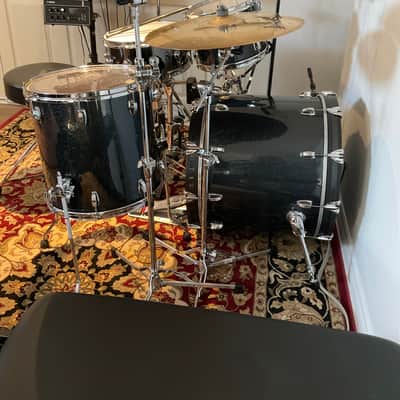 Ludwig Classic Maple 8x10 / 9x12 / 16x16 / 18x22" Drum Set image 5