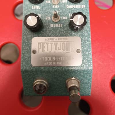 Pettyjohn Electronics Compression Effects image 1