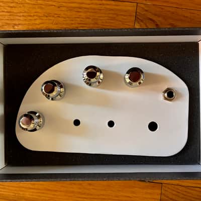 Open Box NEVER USED John East Uni-Pre 3 Band Bass Preamp - 4 Knob (Chrome) image 3