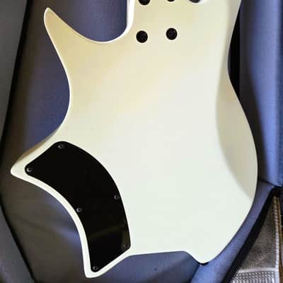 HILs NEXT HNB3 Short Scale Bass Guitar Headless wGig Bag White image 2