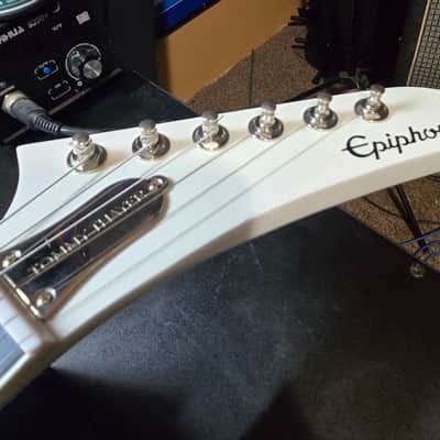 Epiphone Tommy Thayer Signature "White Lightning" Explorer image 15