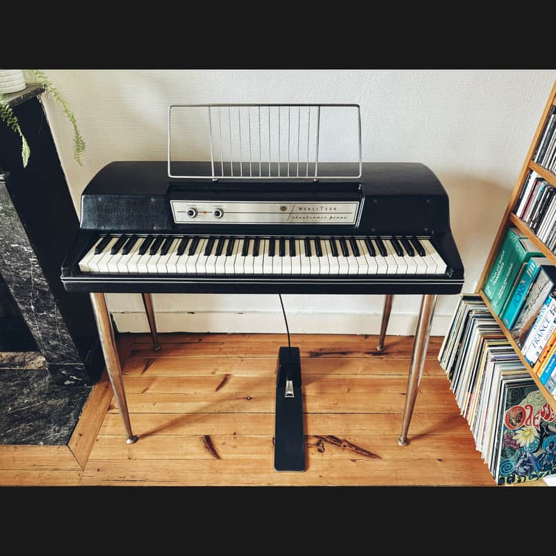 Wurlitzer 200A image 1