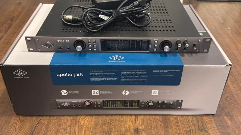 Universal Audio Apollo x8 Thunderbolt 3 Audio Interface 2018 - Present - Black image 1