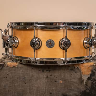 2000s DW Collectors Series 5.5x14 Maple Snare Drum image 4