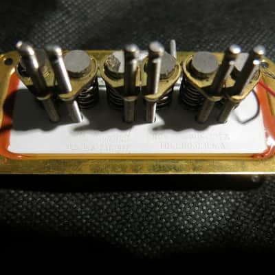 DeArmond Rowe Dynasonic Pickup, gold - 1950s * NEW OLD STOCK * image 7