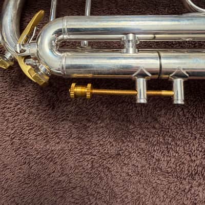 Chinese made Trumpet labeled as Bach LT180S-72 Bb Silver with Gold Trim & Case LT180S-72 2025 - Silver image 7