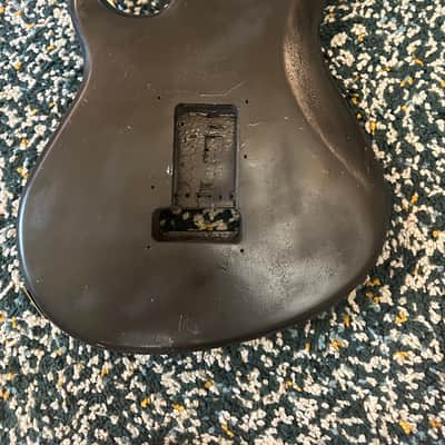 Peavey Raptor (mostly) loaded body image 3