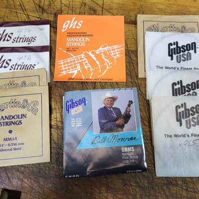 Gibson USA Mandolin String Set Luthier Parts Case Candy image 3