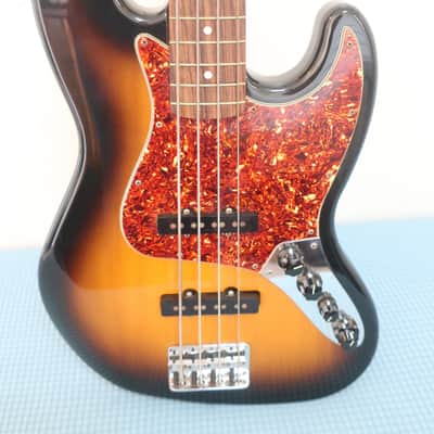 2010 Fender MIM J Jazz Bass Guitar Sunburst Full Scale Clean Paint Solid Workhorse With Soft Case image 2