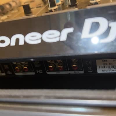 Pioneer XDJ-RX2 Professional Digital DJ System with Touchscreen 2010s - Black image 4