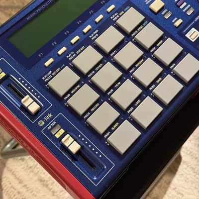 [JJOS2XL] Akai MPC1000 Music Production Center - Blue image 2
