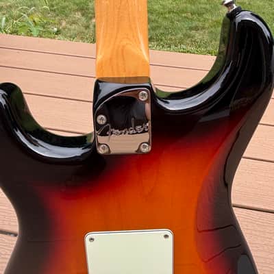 Fender Classic Player '60s Stratocaster With Hard case image 9