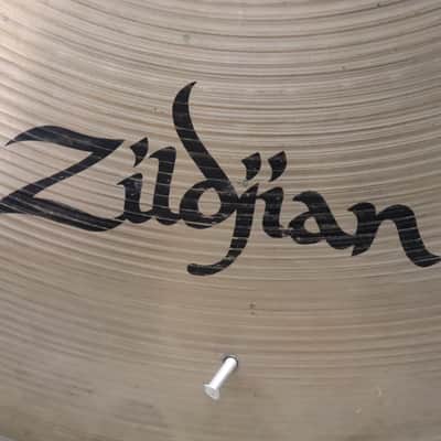Zildjian 24" A. Avedis Medium Sizzle Ride Cymbal Vintage 1980's image 7