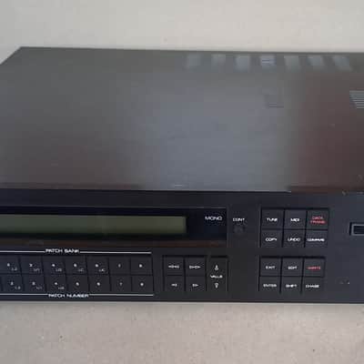 Roland D-550 Linear Synthesizer Rack Module