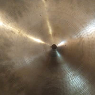 Zildjian Vintage avedis 18-in crash or light ride 1960s/early 70s excellent! image 2