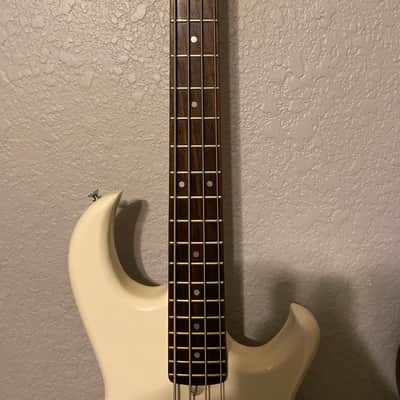 AriaPro 2 The Cat Bass 1981 - Gloss White image 3