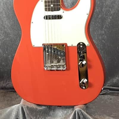 Fender Vintera II 2023 - Fiesta Red image 2