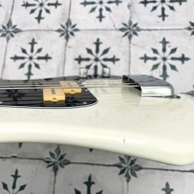 Fender Player Precision Bass with Pau Ferro Fretboard • Polar White • 2020 • 8.44 lb image 18