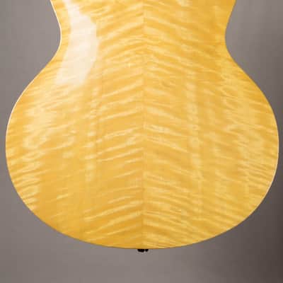 Yunzhi - Carved Oval Hole Archtop in Blonde / Natural w/ K&K Pure Archtop Pickup image 5