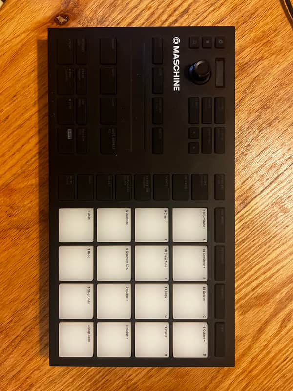 Native Instruments Maschine Mikro MKIII | Reverb Canada