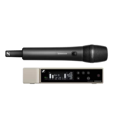 Mint Liquid Audio Sennheiser EW-D 835-S Set (R4-9) All-in-one Wireless Microphone System Bundle w/Pig Hog PHM10 8mm Mic Cable, 4-Pack Blucoil AA Batteries Polishing Cloth image 5