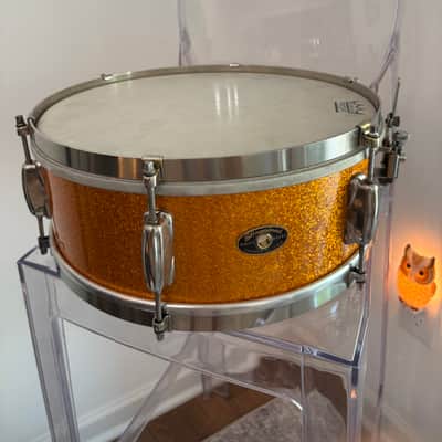 Slingerland 6-lug student snare with 3-point strainer and nickel hardware Late 1950s - Gold sparkle image 6