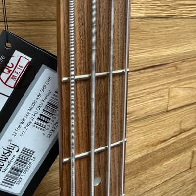 Sadowsky Metro Express Will Lee Artist Line 4- string bass 2024 - High Polish Black  w/gig bag- B- stock image 11